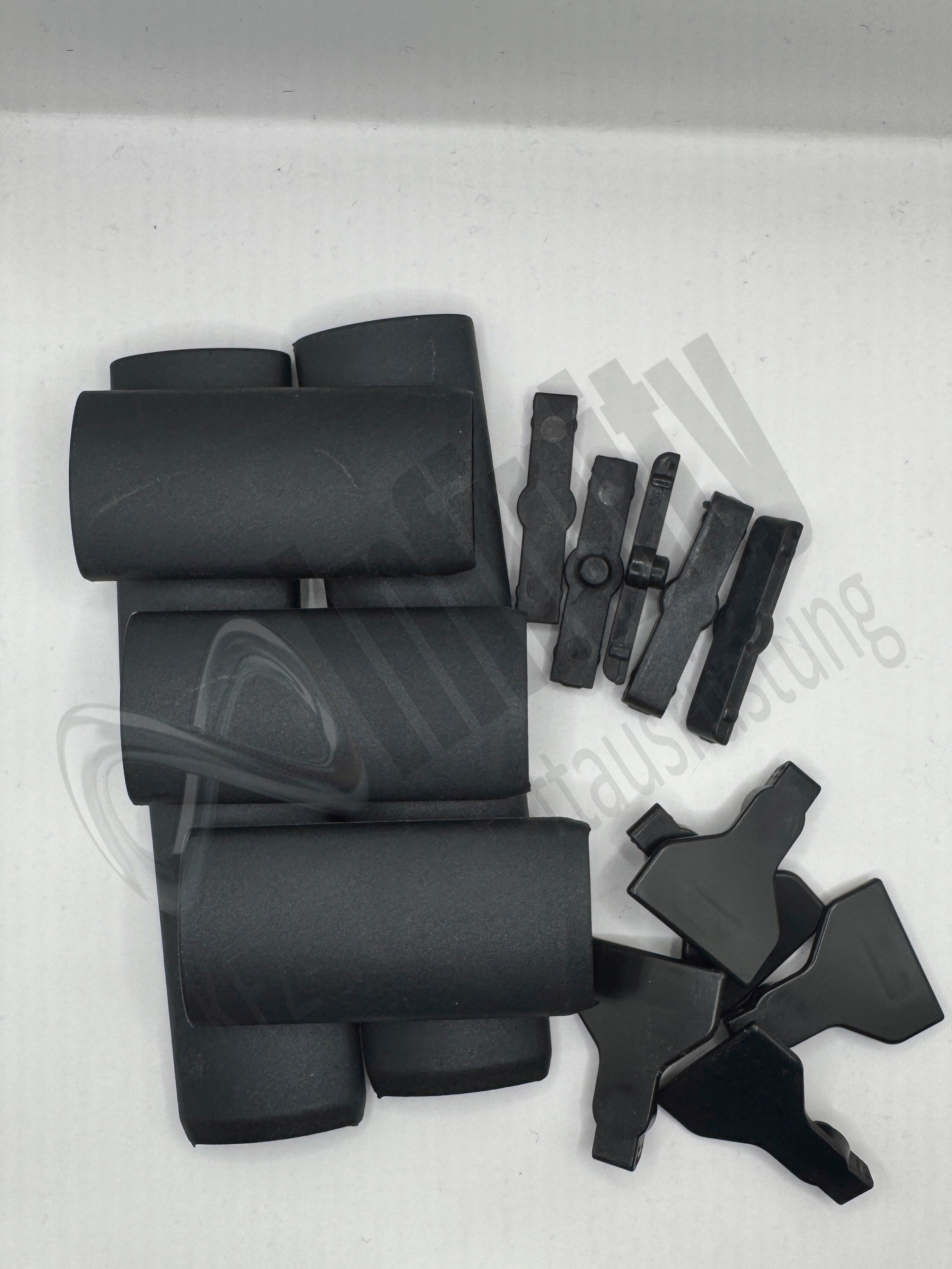 Kunststoffschutz Montagehaken neu